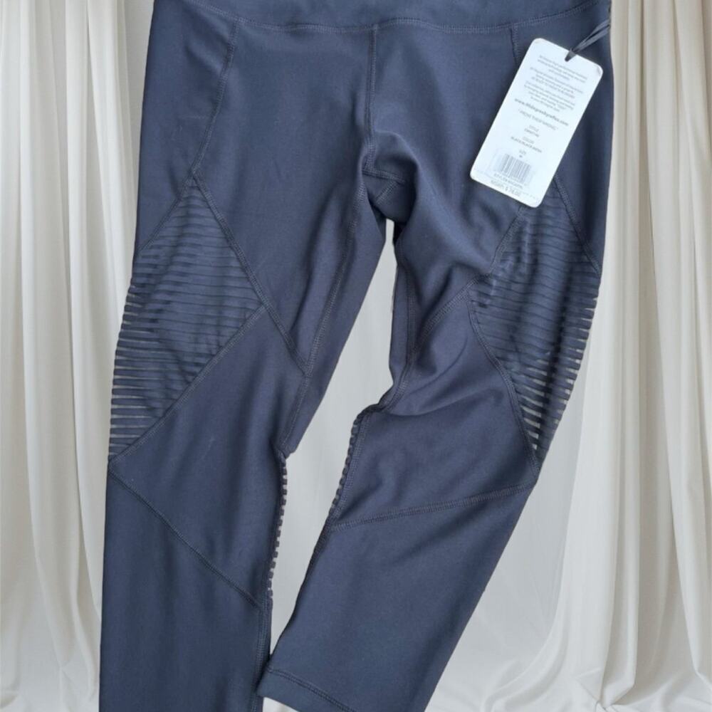 90 Degree by Reflex Black Capri Leggings, Women's size M